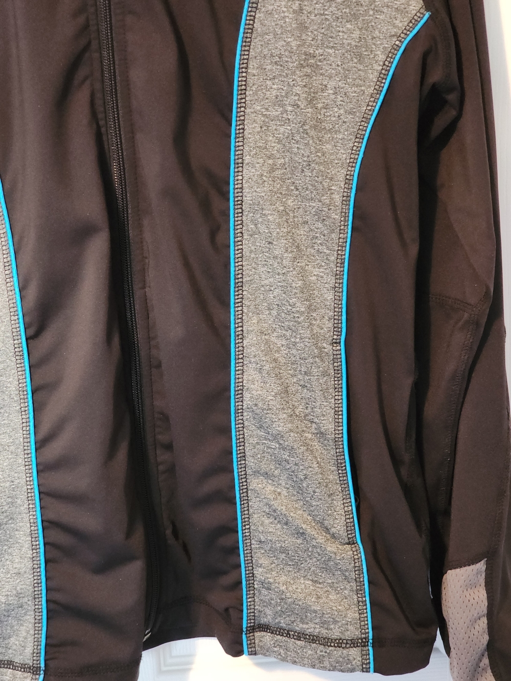 Powder River Black & Gray Women’s Softshell Jacket with Blue Trim Size Large - Picture 11 of 16